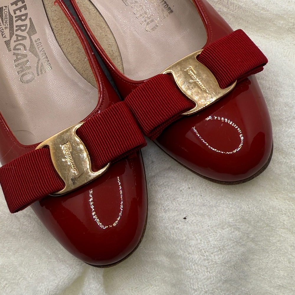 Red Salvatore Ferragamo Vara Pumps Patent Leather Size 4.5 - Picture 3 of 6